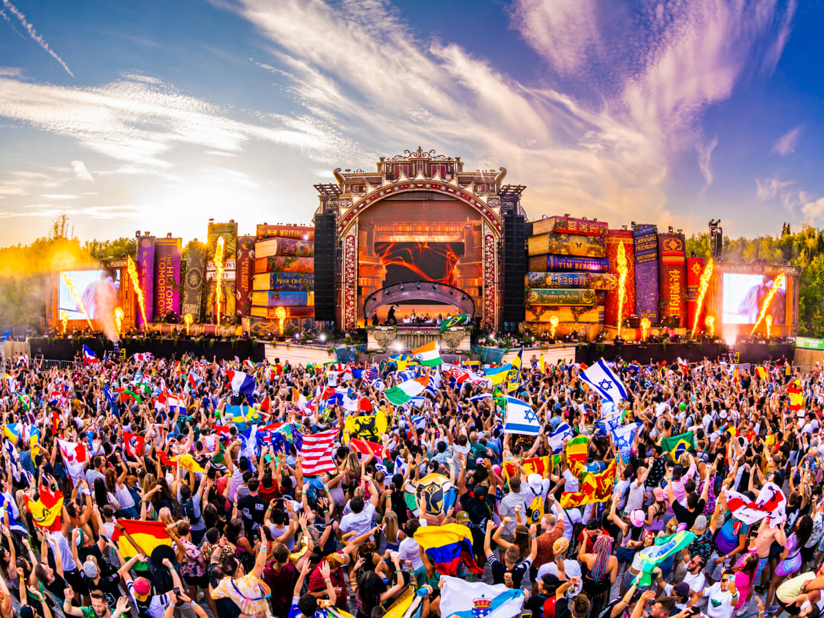 Tomorrowland Library Stage